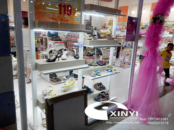 女装鞋专用柜设计