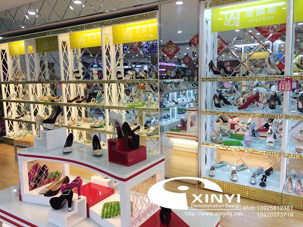 女装鞋专用柜销售