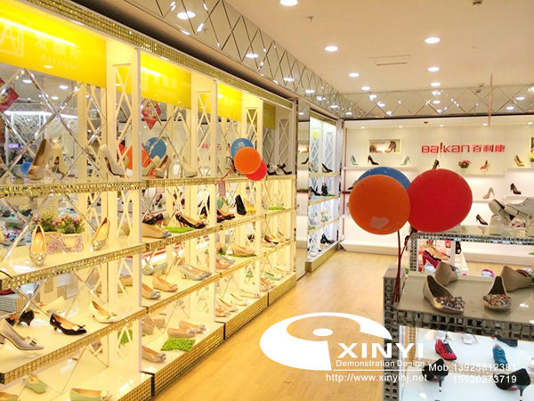 女装鞋专用柜制作