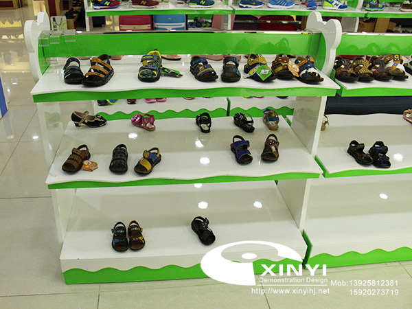 童装鞋中岛架生产